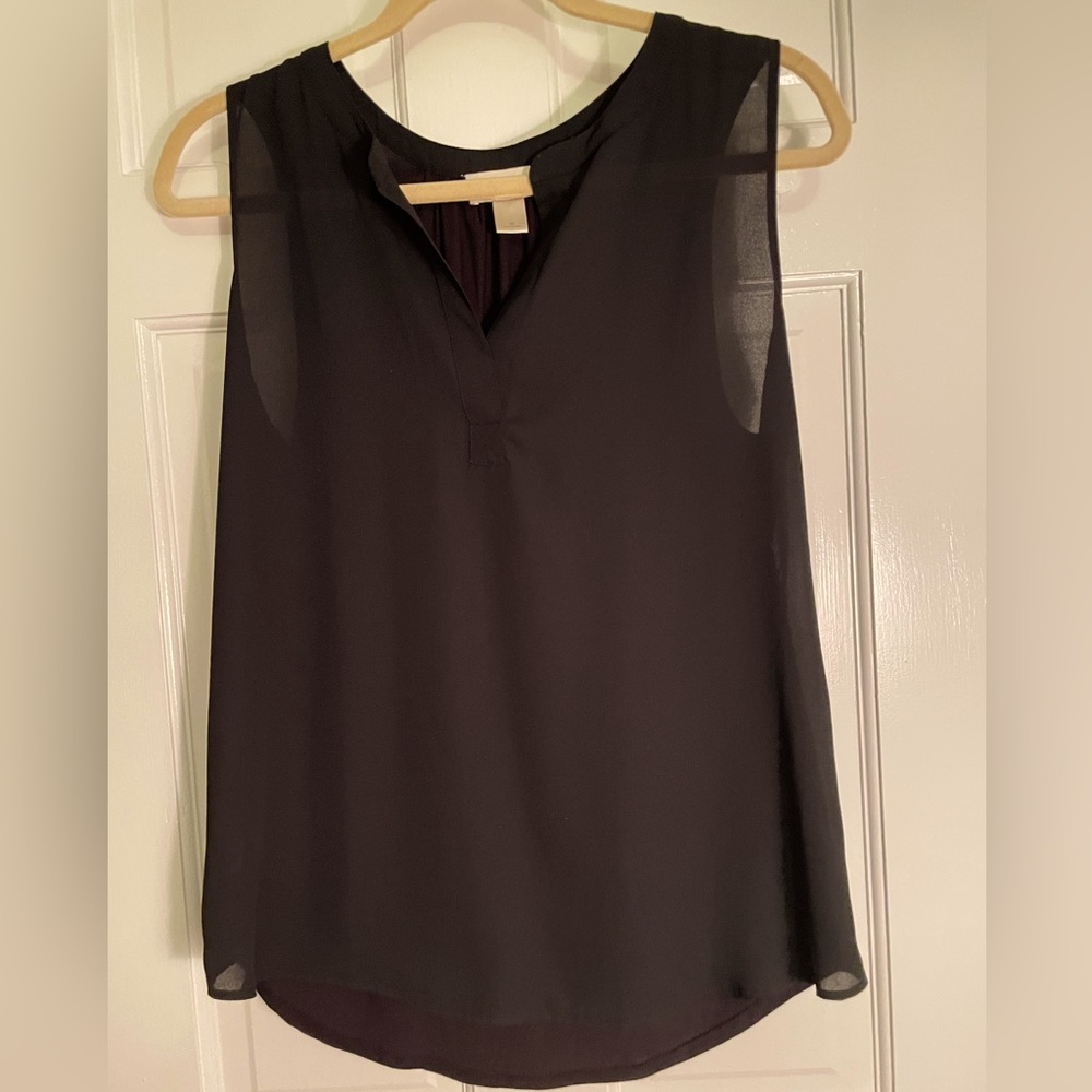 Loft Outlet rich black sleeveless top.  Back is rayon and front is polyester.